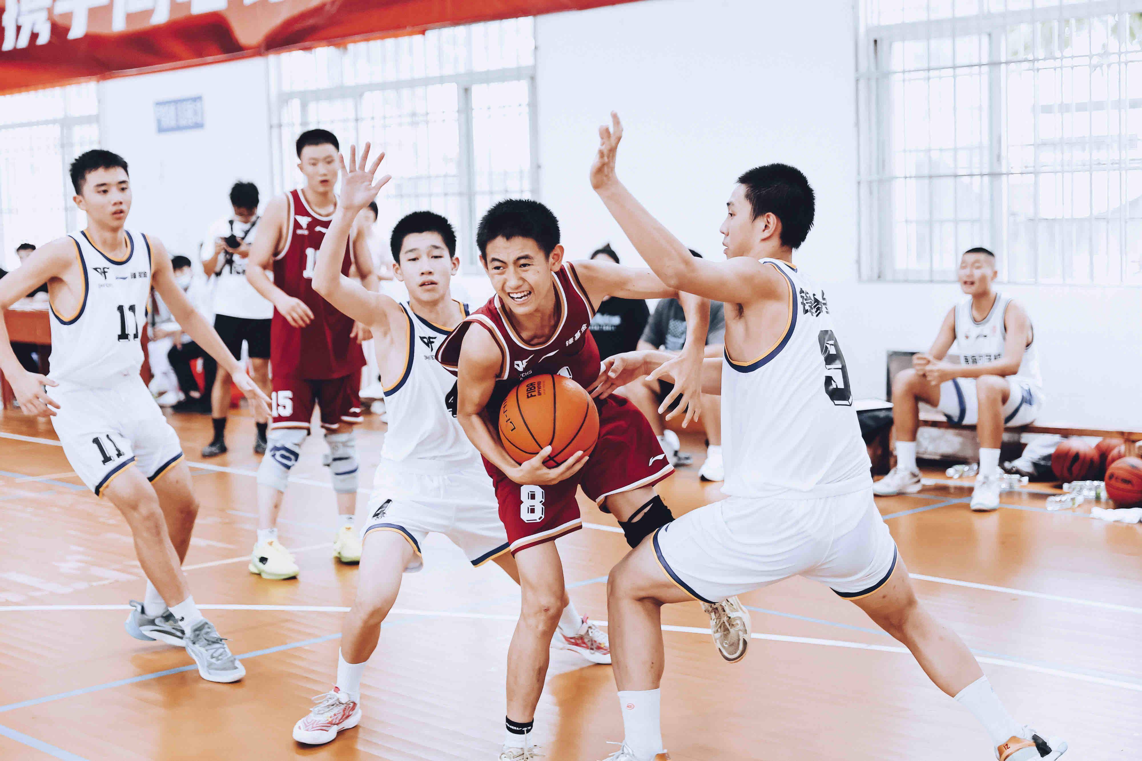 青少年篮球训练营创新模式提升竞技水平