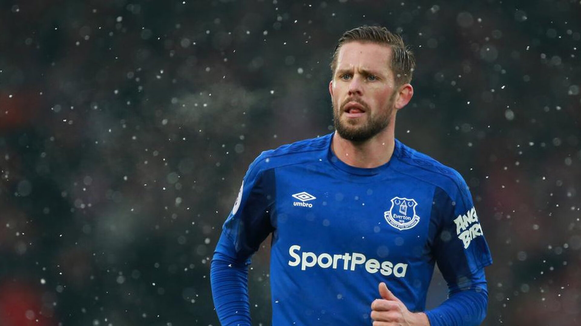 纪录追逐：非凡球员再创奇迹的瞬间，非凡足球视频